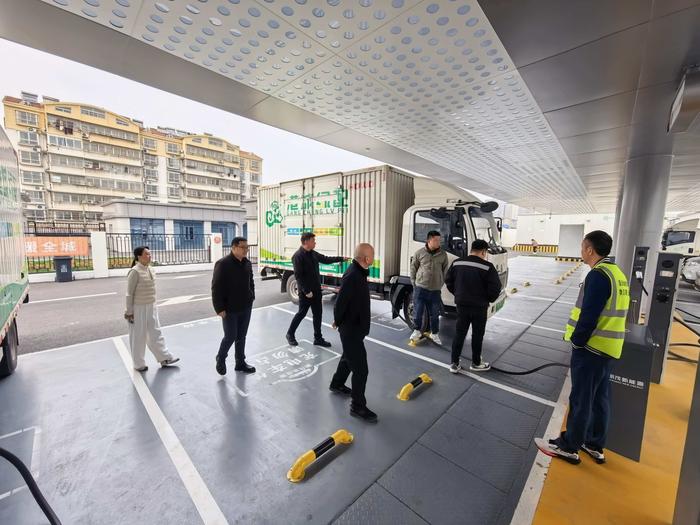 連汽綠配：抓實(shí)安全生產(chǎn) 筑牢場(chǎng)站運(yùn)營(yíng)根基.jpg