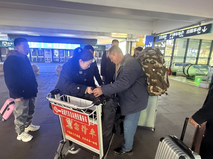 雷鋒車驛站盡微博之力用真情溫暖整個(gè)冬日 (2).jpg