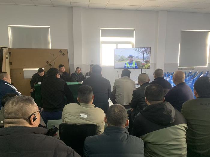 連汽綠配：筑牢運力防線 全力保障節(jié)前物流配送 (4).jpg