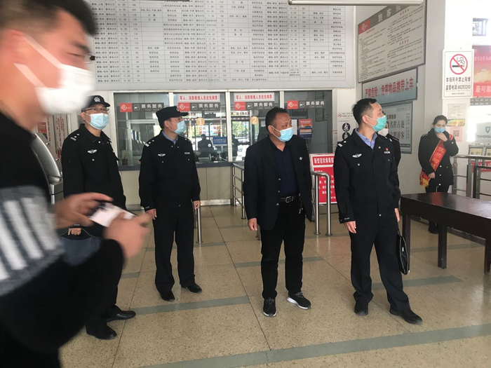 市公交分局明查暗訪贛榆公司 (2).jpg