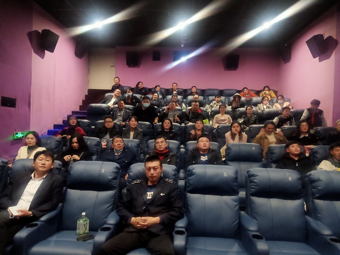 10 (1)贛榆公司觀看電影金剛川.jpg