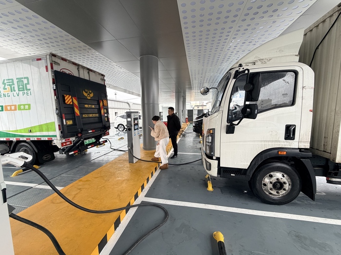 連汽綠配深化站運協(xié)同 以綠色配送賦能降本增效 (2).jpg