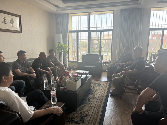 连汽绿配牵头对接多方洽谈 推进无人智能配送灌云试点 (2).jpg